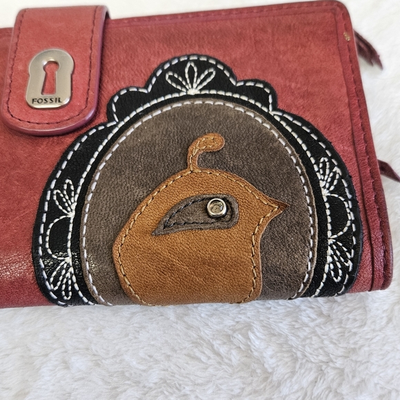Fossil Red Leather Quail Bird Bifold Snap Wallet Keyhole & Keys - Picture 3 of 10